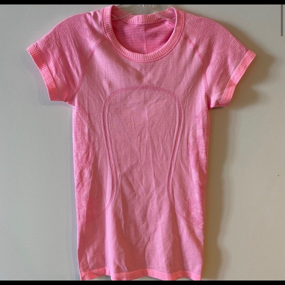 pink floral lululemon swiftly tech shirt size 4
